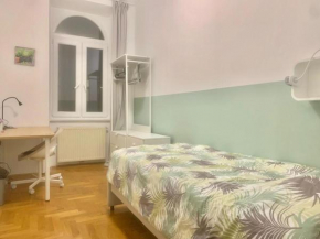 Top location single by Bahnhof Meidling Vienna